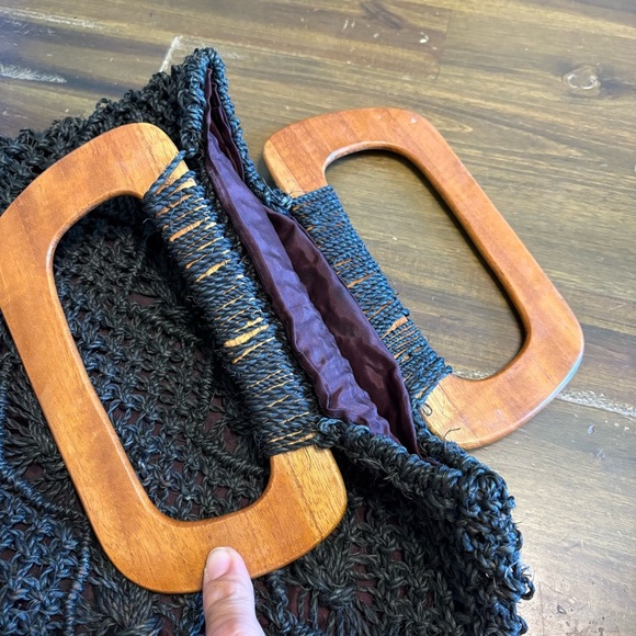 Vintage Raffia Crochet Woven Basket Straw Wood Handles 60’s Black Macrame Tote - Picture 7 of 10